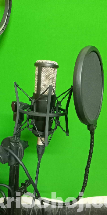AKG p220 condenser microphone